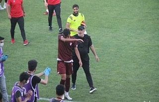 Elazığspor Teknik Direktörü Levent Eriş istifa...