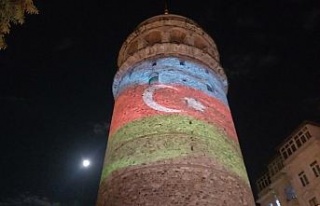 Galata Kulesi’nde Azerbaycan için ışıklandırma...