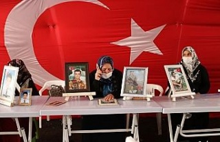 HDP önündeki ailelerin evlat nöbeti 367’nci gününde