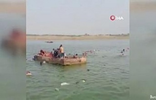 Hindistan’da tekne alabora oldu: 14 ölü