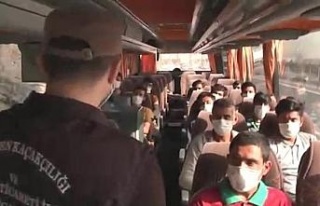 Kocaeli’de yolcu otobüsünde 14 düzensiz göçmen...