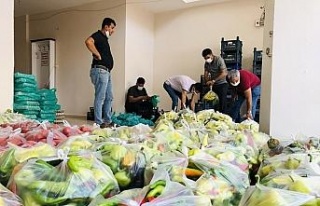 Mardin’de ihtiyaç sahiplerine ücretsiz sebze ve...