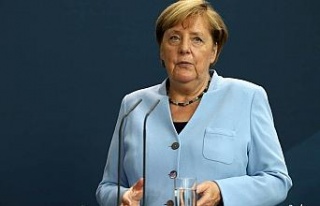 Merkel: "Önlem alınmazsa yeni yılda Fransa’daki...