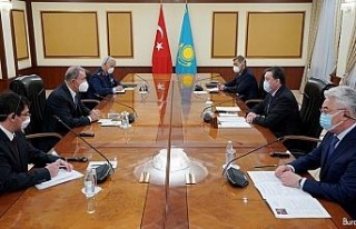 Milli Savunma Bakanı Akar, Kazakistan Başbakanı...