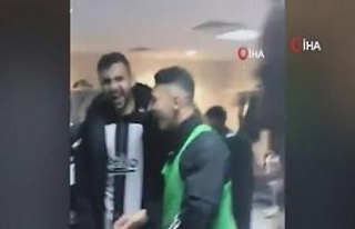 Beşiktaş galibiyeti soyunma odasında kutladı
