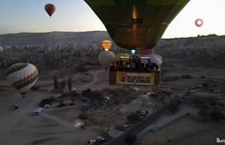 Kapadokya’da balonlar kadına yönelik şiddete...