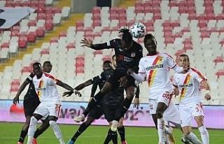 Süper Lig: Sivasspor: 0 - Göztepe: 0 (İlk yarı)