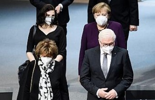 Almanya’da Federal Meclis’te Holokost kurbanları...
