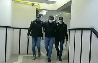 İzmir merkezli FETÖ operasyonunda gözaltı sayısı...