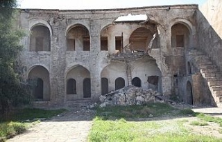 Tarihi Kerkük Kalesi yıkılmanın eşiğinde