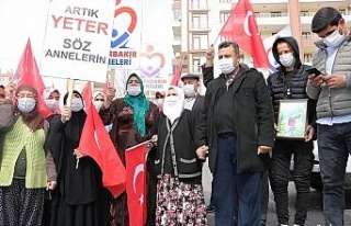 HDP önündeki ailelerin çığlığı Türkiye’yi...