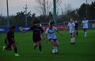 Kadınlar Futbol Ligi D Grubu: Karadeniz Ereğli Belediyespor:...