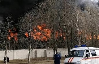 Rusya’da tarihi fabrikada yangın: 1 itfaiyeci öldü
