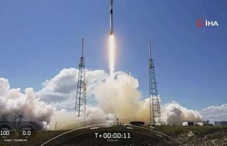 SpaceX, 60 adet Starlink uydusunu daha yörüngeye...