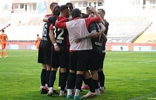 Süper Lig: Gaziantep FK: 2 - Medipol Başakşehir:...
