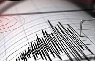 Endonezya’da 7.2 büyüklüğünde deprem