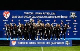 Turkcell Kadın Futbol Ligi’nin ilk ödülü sağlık...