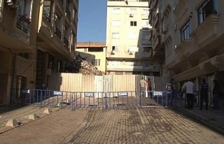 Zeytinburnu’nda çöken binanın çevresi güvenlik...