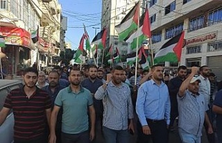 Gazze’de binlerce kişi Kudüs’teki “bayrak...
