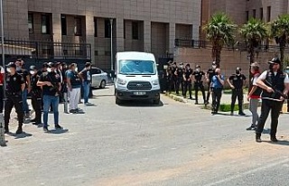 HDP İzmir İl Başkanlığında 1 kişiyi öldüren...