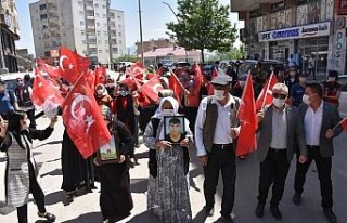 Şırnak’ta terör mağduru aileler HDP İl Başkanlığı...
