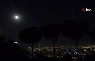 Tahran’da “Süper Ay” görsel şölen oluşturdu