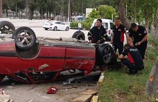 Tokat’ta 6 kişinin yaralandığı kaza anı güvenlik...