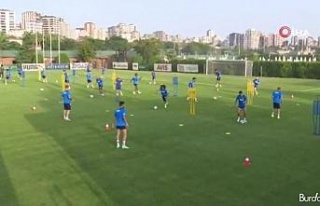 Fenerbahçe’de yeni sezon hazırlıkları başladı