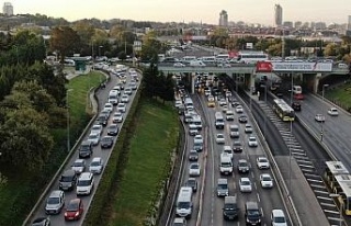 İstanbul’da trafik mesaisi erken başladı, yoğunluk...