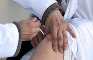 Polonya’da korona virüs aşısının 3. dozu onaylandı