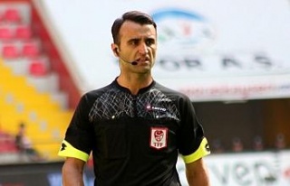 Sivasspor - Gaziantep FK maçını Atilla Karaoğlan...