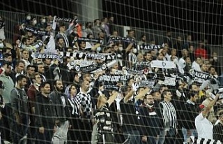 Süper Lig: Altay: 0 - Beşiktaş: 0 (ilk yarı)