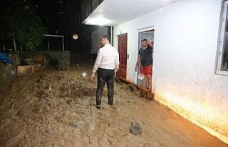 Trabzon’da şiddetli yağış Yomra ilçesinde su...