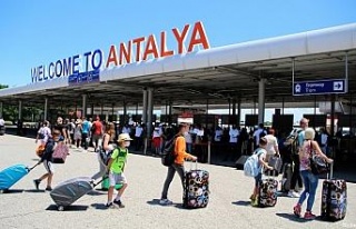 Antalya’ya 17 günde 1 milyon turist geldi