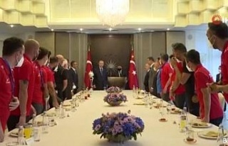 Cumhurbaşkanı Erdoğan, Ampute Futbol Milli Takımı’nı...