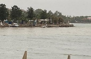 Datça’da fırtınaya dayanamayan bir tekne battı