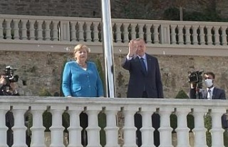 Erdoğan ve Merkel, Huber Köşkü balkonundan boğazı...