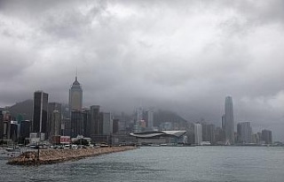 Hong Kong’u Kompasu Tayfunu vurdu: 1 ölü