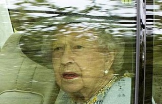 İngiltere Kraliçesi II. Elizabeth ’yılın yaşlısı’...