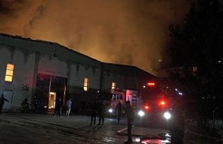 Kayseri’de fabrika yangını: alevler geceyi aydınlattı