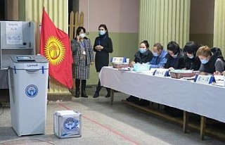 Kırgızistan’da parlamento seçimlerine katılım...