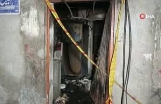 Pakistan’da evde çıkan yangında 3 çocuk hayatını...