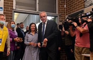 Avustralya halkı genel seçimler için sandık başında