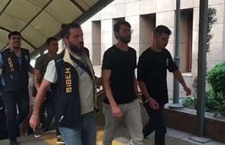 İzmir merkezli 12 ilde yasa dışı bahis sitesi...