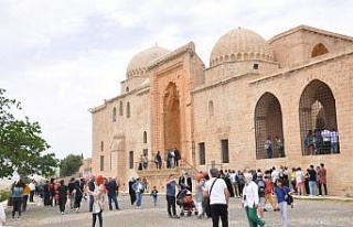 Mardin’de tarihi mekanlar, caddeler ve meydan doldu...