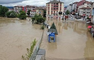 Bartın’da sel suları çekilmeye başladı, kent...