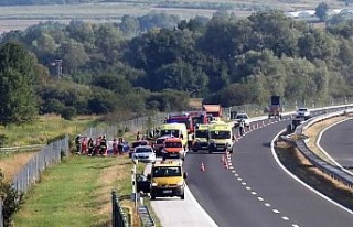 Hırvatistan’da yolcu otobüsü devrildi: 12 ölü,...