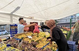 Semt pazarlarında sebze meyve fiyatları geriledi