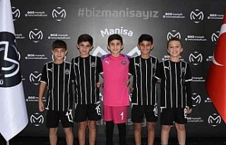 Manisa FK genç yetenekleri bünyesine katmaya devam...