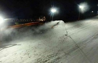 Palandöken’de kayak sezonu için suni karlama çalışmaları...